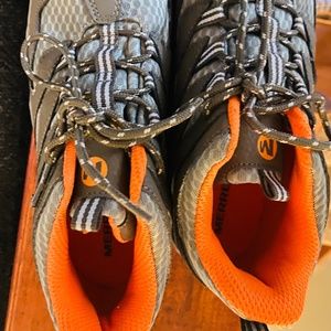 Merrell Kids Hiking boots. Waterproof chameleon size 2